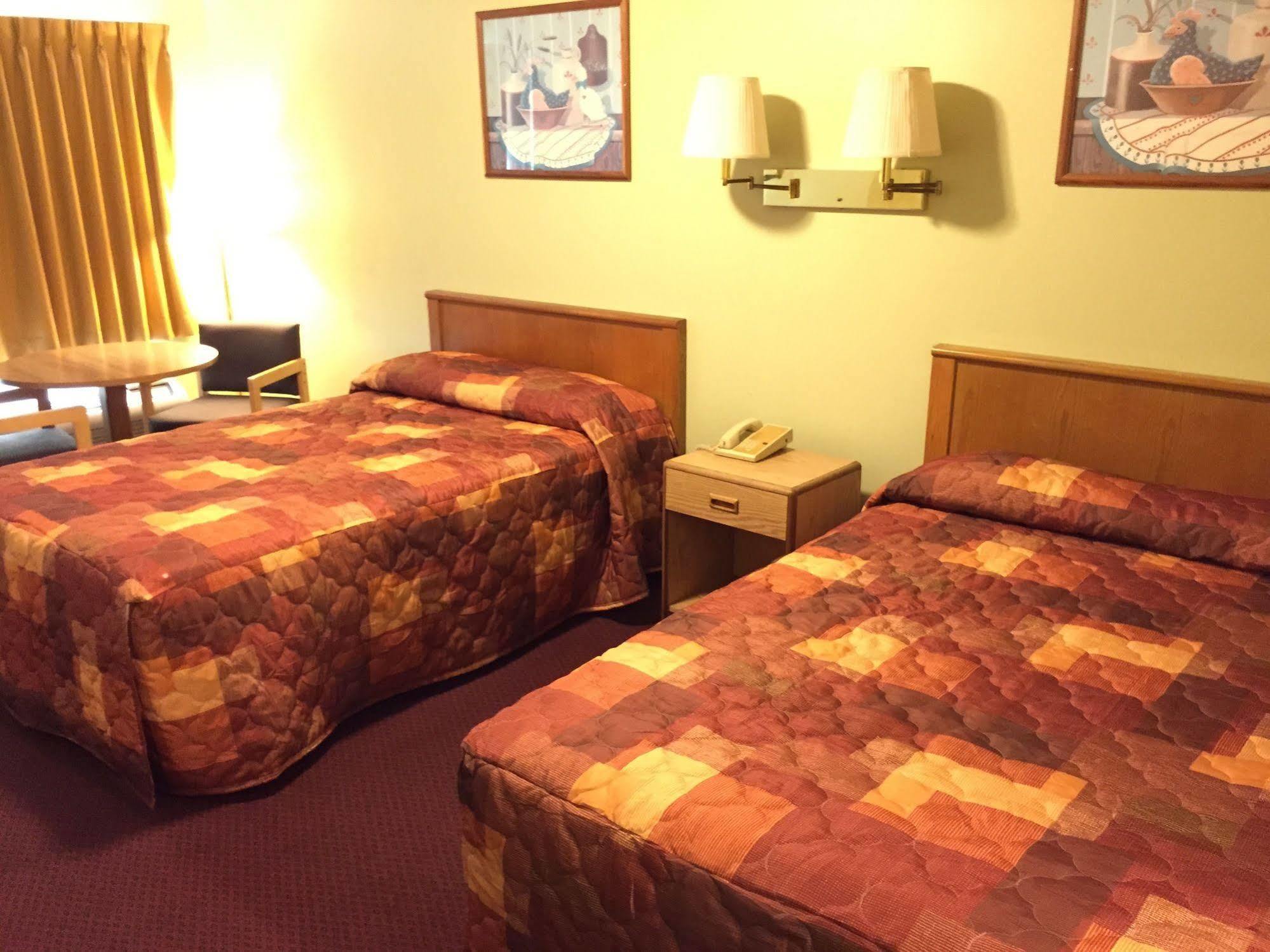 Sebring Inn Extérieur photo