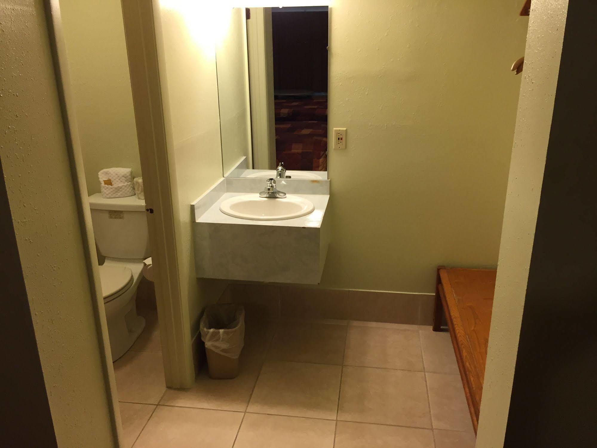 Sebring Inn Extérieur photo