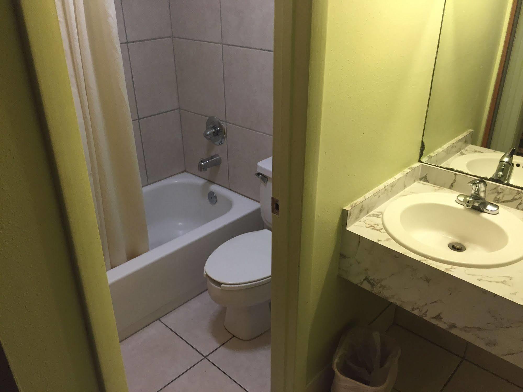 Sebring Inn Extérieur photo