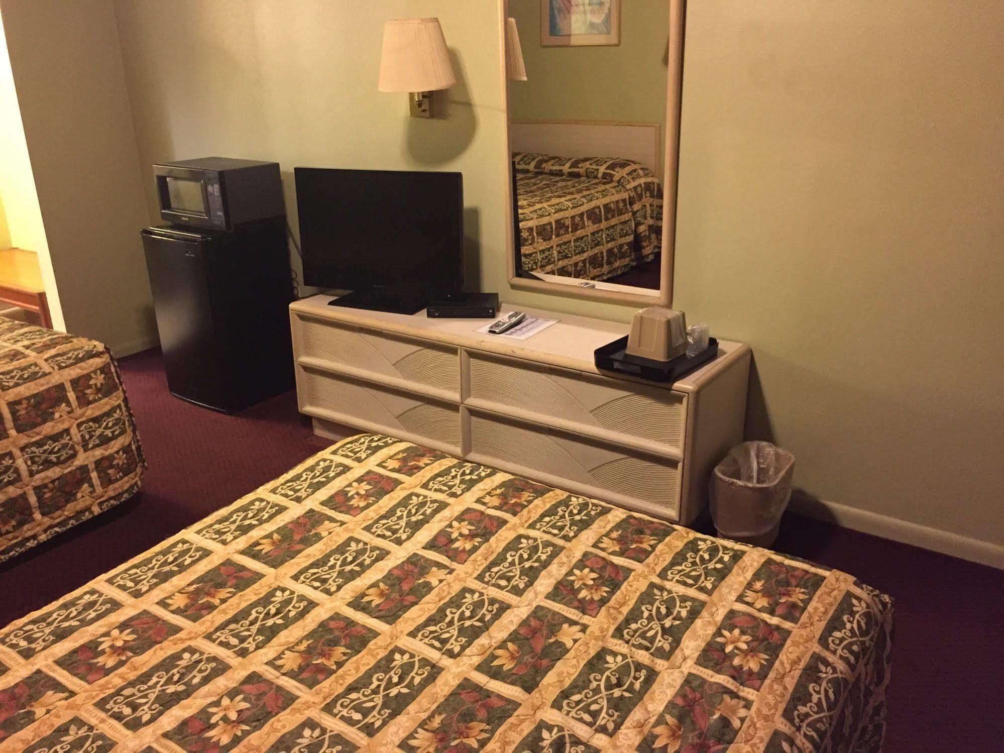 Sebring Inn Extérieur photo